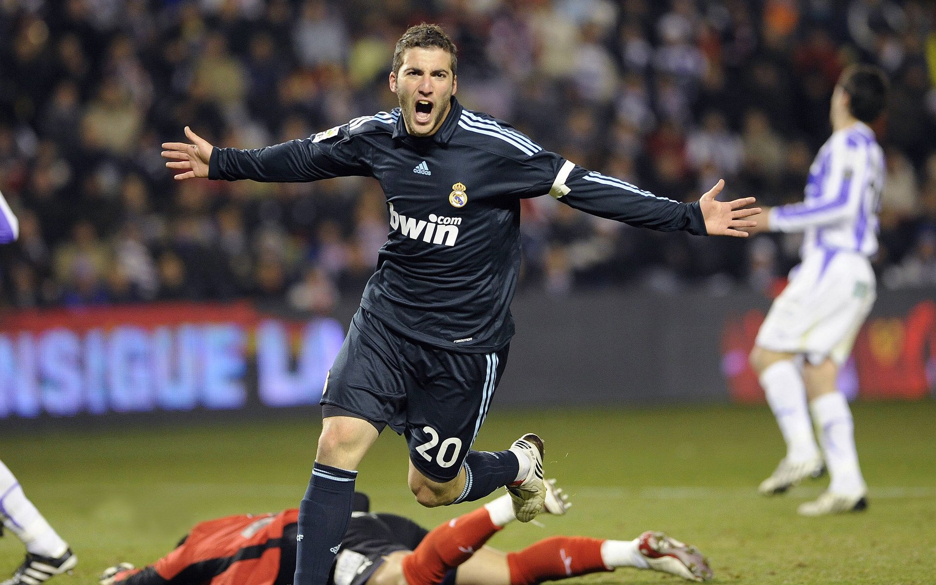 西班牙青年队在欧洲赛场表现出色,未来可期